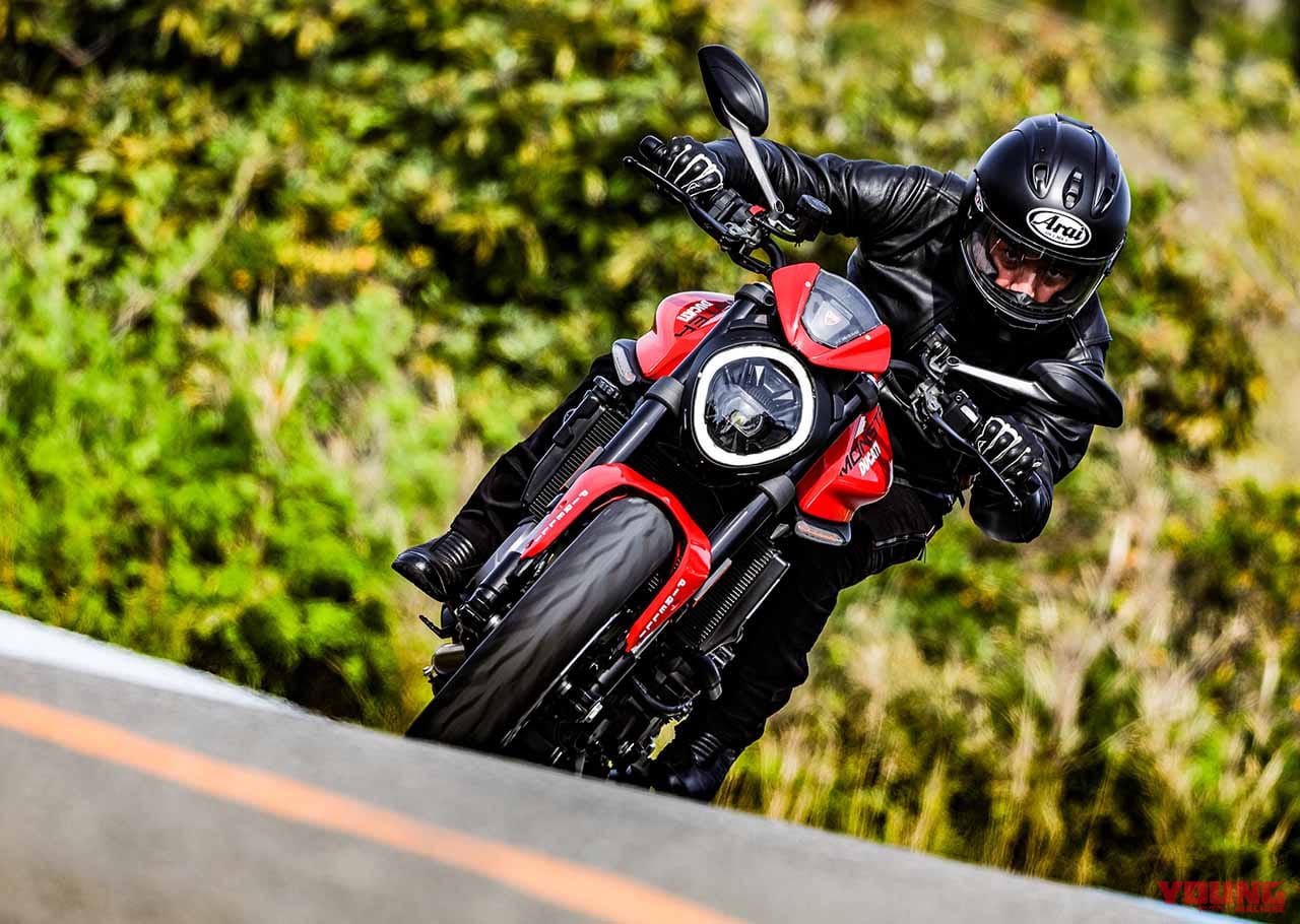 Q32:リーンイン/ウィズ/アウト……。曲がり方の違いを教えて!【30秒でわかる! バイクの疑問】