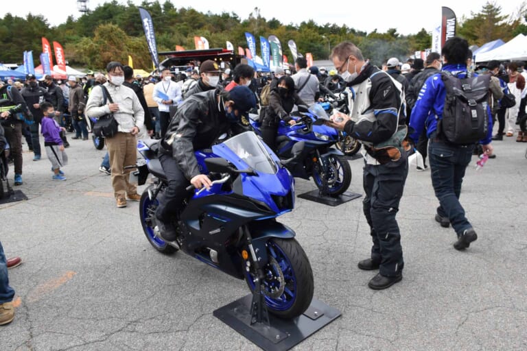 ヤマハモーターサイクルデー2022|2台のヤマハが初公開! YZF-R7 SPにTW200のハイブリッド3駆が登場だ