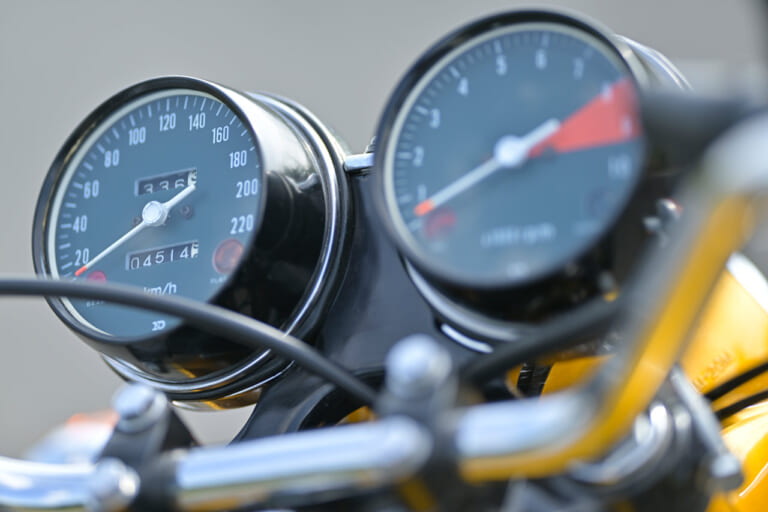 HONDA CB750FOUR|丸山浩の絶版バイク試乗フォト RZ350/GSX1100Sカタナ/CB750フォア【絶版バイクの最新事情】