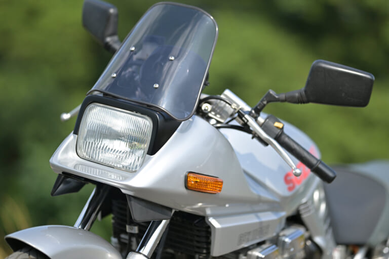 SUZUKI GSX1100S KATANA|丸山浩の絶版バイク試乗フォト RZ350/GSX1100Sカタナ/CB750フォア【絶版バイクの最新事情】