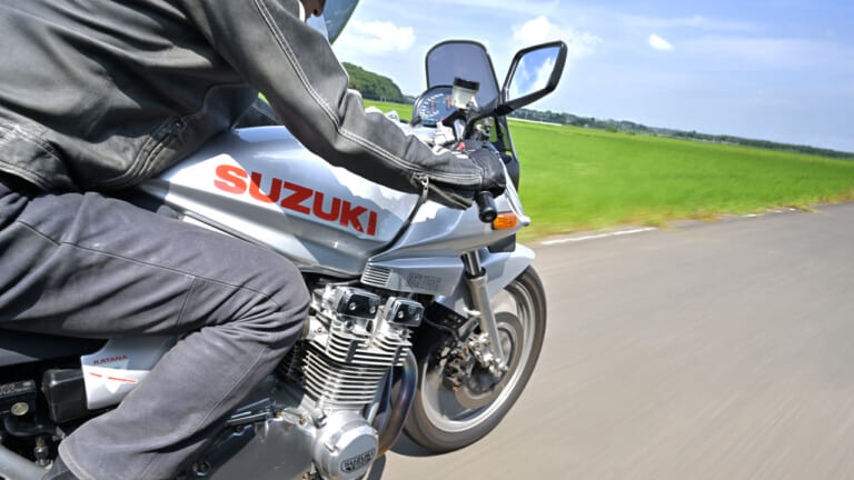 SUZUKI GSX1100S KATANA|丸山浩の絶版バイク試乗フォト RZ350/GSX1100Sカタナ/CB750フォア【絶版バイクの最新事情】