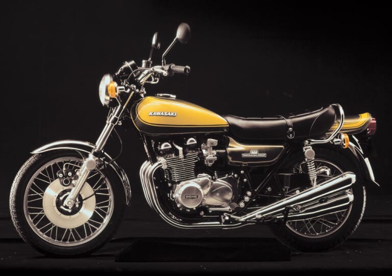 KAWASAKI Z1|カワサキZ900RS:最新国産大型ネオクラ比較試乗インプレ【連綿と続くZの血統。不変こそが最大の武器】