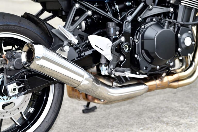 KAWASAKI Z900RS|カワサキZ900RS:最新国産大型ネオクラ比較試乗インプレ【連綿と続くZの血統。不変こそが最大の武器】