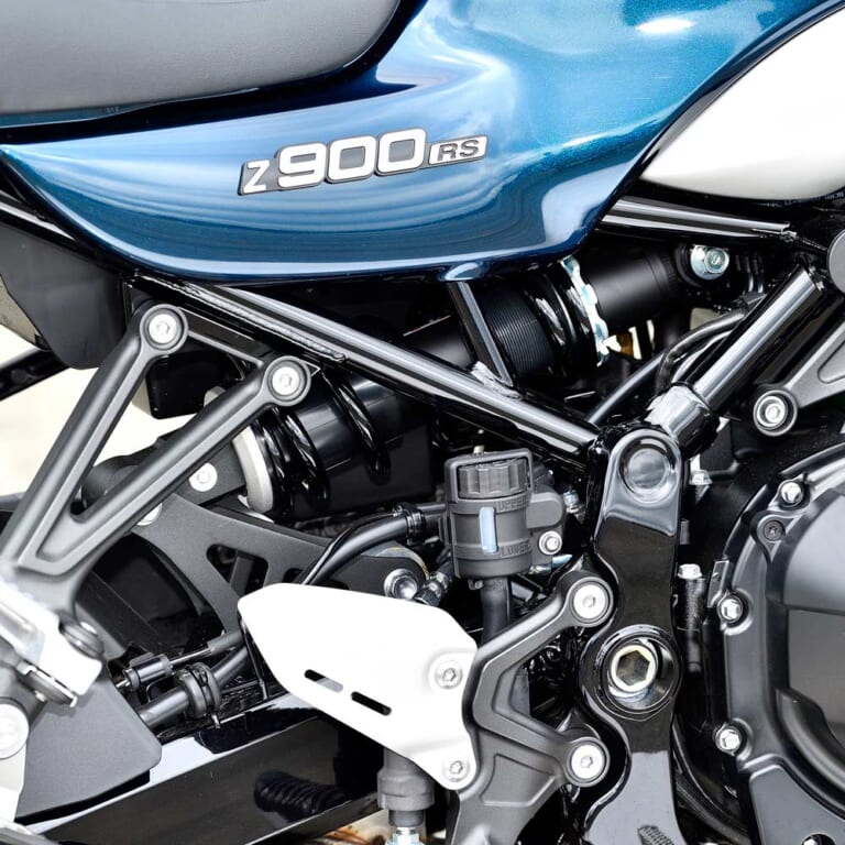 KAWASAKI Z900RS|カワサキZ900RS:最新国産大型ネオクラ比較試乗インプレ【連綿と続くZの血統。不変こそが最大の武器】