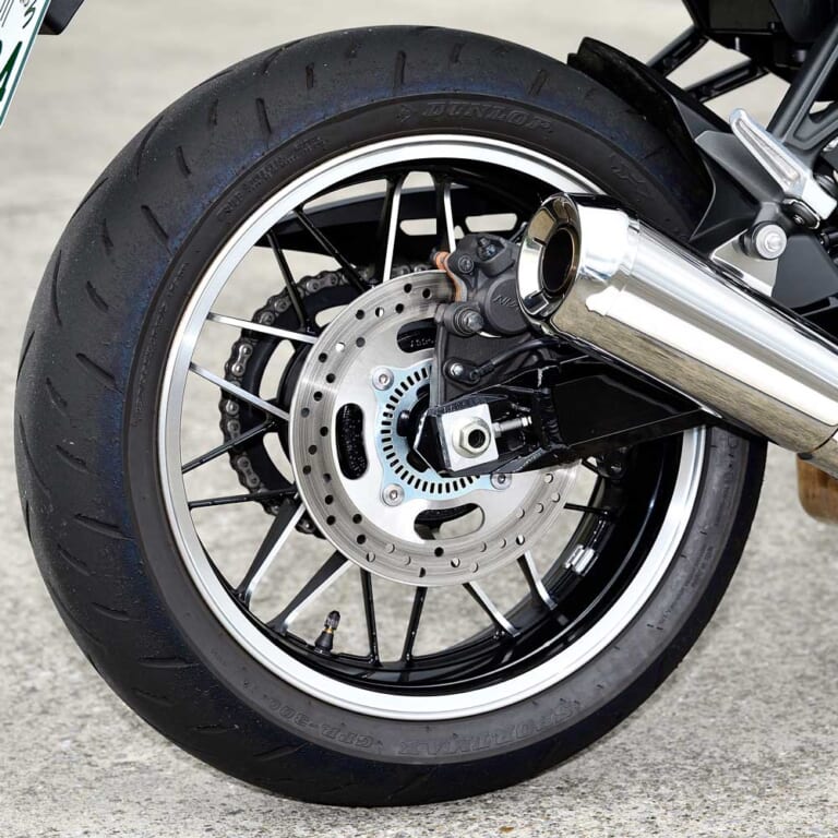 KAWASAKI Z900RS|カワサキZ900RS:最新国産大型ネオクラ比較試乗インプレ【連綿と続くZの血統。不変こそが最大の武器】