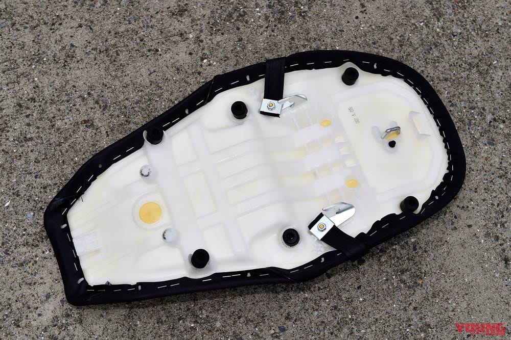 |ホンダ ホーク11:最新国産大型ネオクラ比較試乗インプレ【ホンダ流のネオクラはカフェレーサー! 味わいを技術で再現】