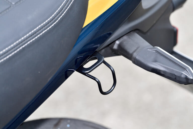 KAWASAKI Z900RS|カワサキZ900RS:最新国産大型ネオクラ比較試乗インプレ【連綿と続くZの血統。不変こそが最大の武器】