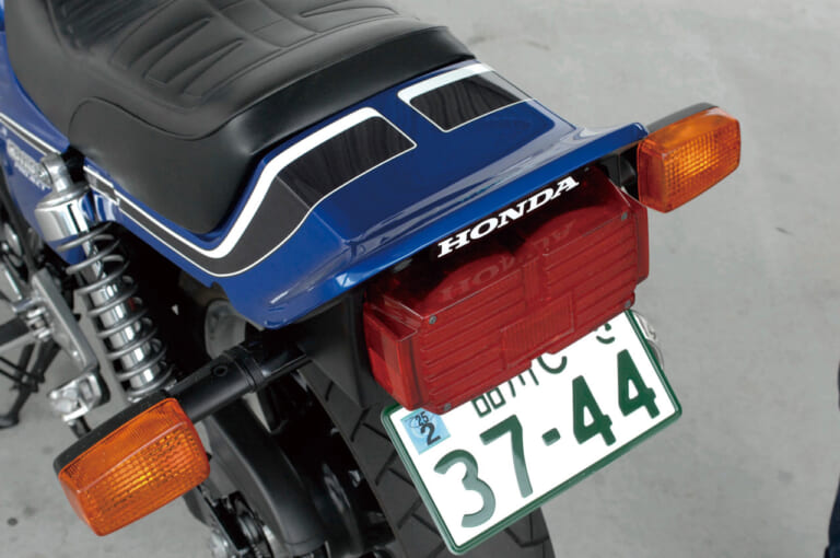 WITH ME CB1100 Project F|ホンダ CB1100を往年の名車仕様に! 3つのレトロフィットカスタム〈CB900F/CB750フォア/CB1100R〉