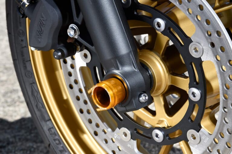 ベビーフェイス Z650RS|ベビーフェイス Z650RSカスタム【軽量ツインのネオクラシック系Z。黄金のSPLパーツが彩る】