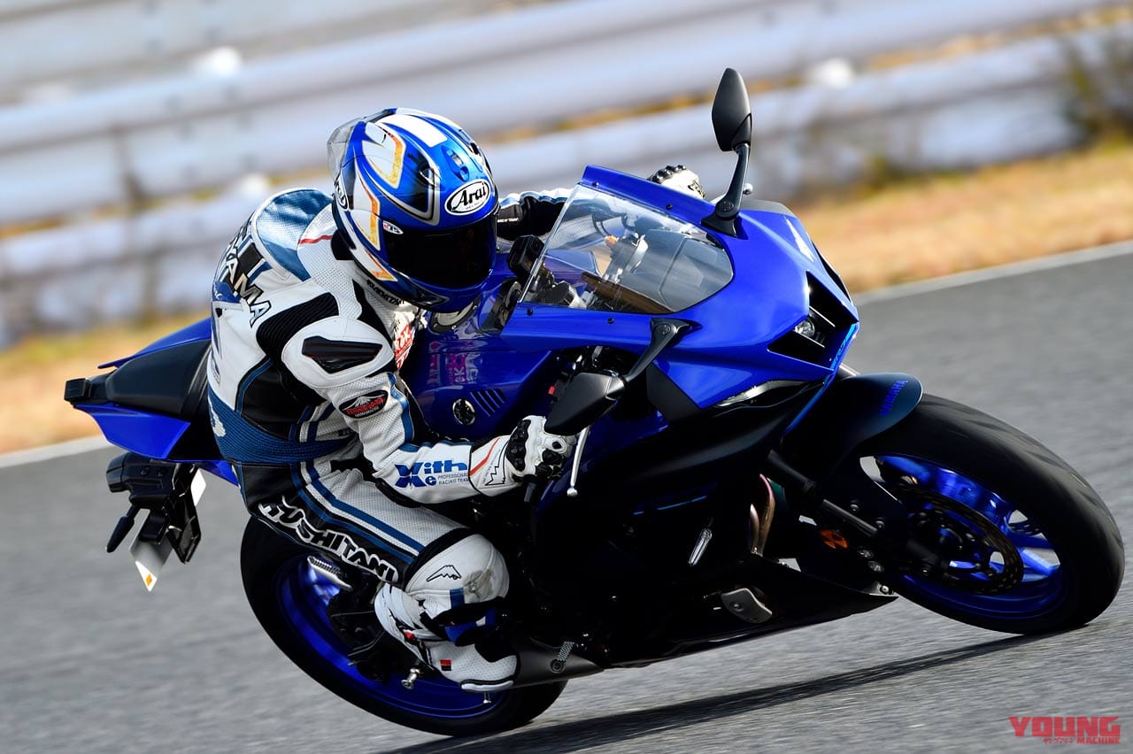 旋回中も重心移動|Q31:走行中のヒヤリ! 曲がっている途中で「思ったよりキツい」どうすれば?【30秒でわかる! バイクの疑問】