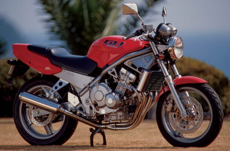 HONDA CB-1|「速さ」の次は「個性」だった。ゼファーの影で牙を研いだ、美しき400ccネイキッドたちの逆襲【400ccバイクの歴史:1980年代〜1990年前後】