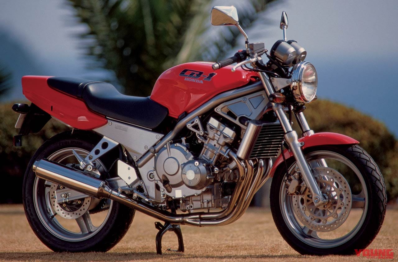 80s終盤 レプリカブームの終焉 400直4ネイキッド模索の時代へ 400ccで見るバイクの歴史 2 Webヤングマシン 新車バイクニュース 80s終盤 レプリカブームの終焉 400直4ネイキッド模索の時代へ 400ccで見るバイクの歴史 2 Webヤングマシン 新車バイクニュース