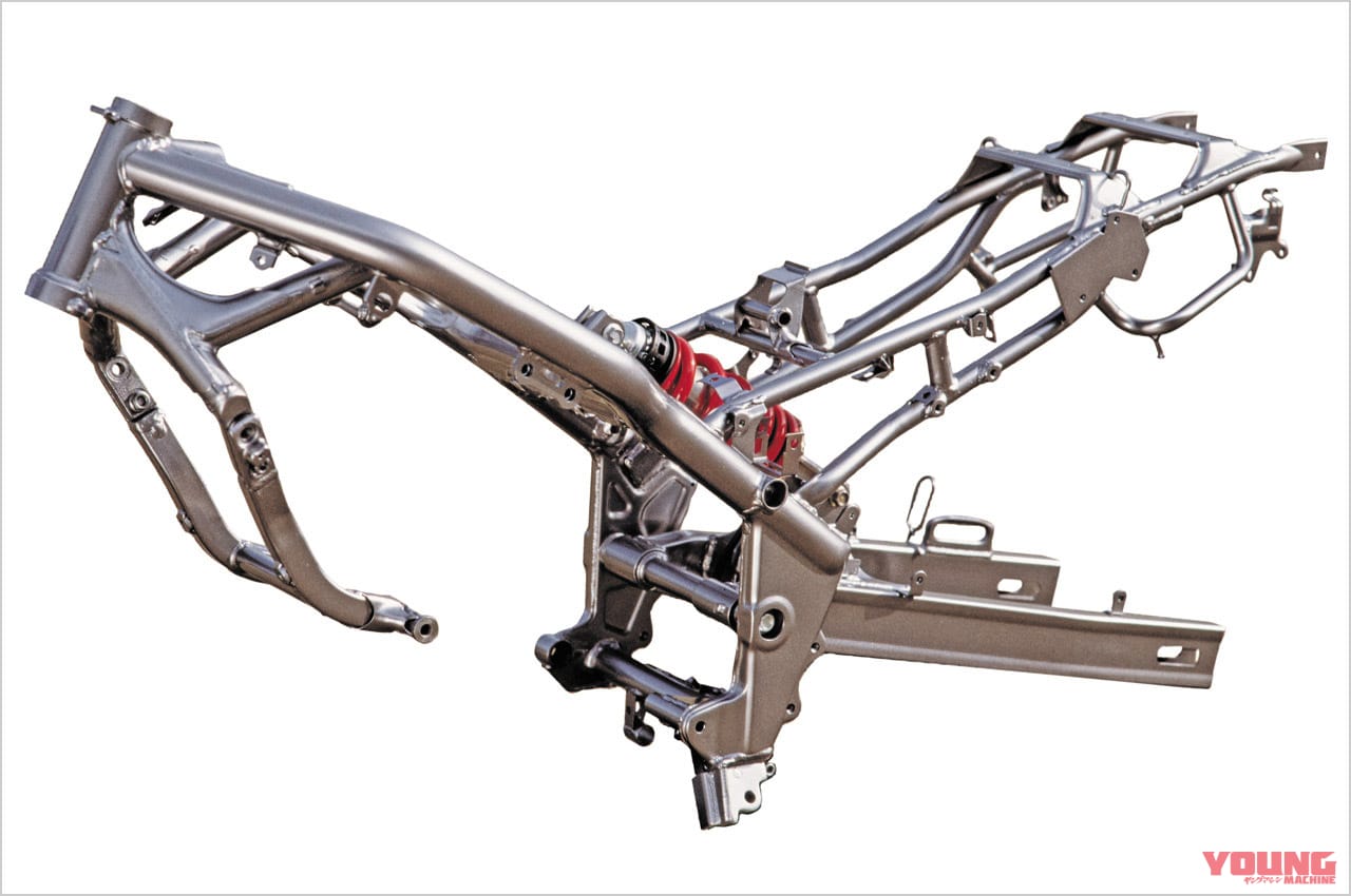 |「速さ」の次は「個性」だった。ゼファーの影で牙を研いだ、美しき400ccネイキッドたちの逆襲【400ccバイクの歴史:1980年代〜1990年前後】