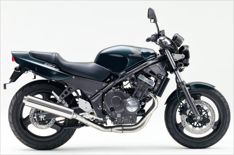’91 HONDA CB-1 Type II|「速さ」の次は「個性」だった。ゼファーの影で牙を研いだ、美しき400ccネイキッドたちの逆襲【400ccバイクの歴史:1980年代〜1990年前後】