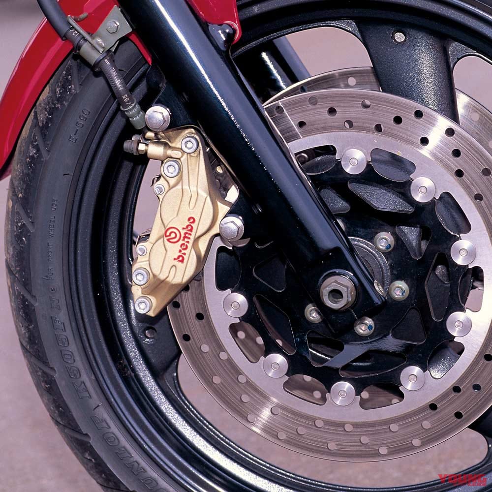 |王者ゼファーが震えた「本気」の反撃。CB400SF誕生と、400直4勢が繰り広げた空前のネイキッド大戦【400ccバイクの歴史:1990年代前半】