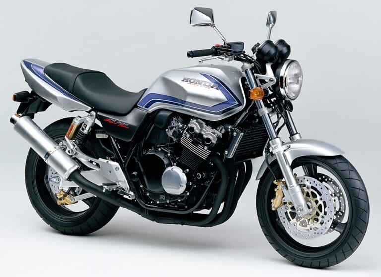 HONDA CB400 SUPER FOUR|ゼファーか、XJRか、それともイナズマか。リッターバイクに負けない「本物」を追求した名車たちの群像劇【400ccバイクの歴史:1990年代後半~2000年代】