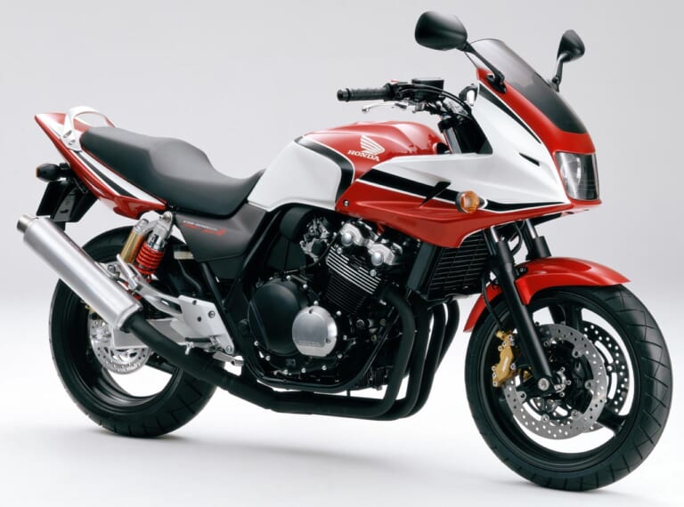 ’05 HONDA CB400 SUPER BOLD'OR|ゼファーか、XJRか、それともイナズマか。リッターバイクに負けない「本物」を追求した名車たちの群像劇【400ccバイクの歴史:1990年代後半~2000年代】