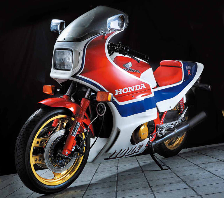 ホンダ CB1100R|「最速バイク戦国時代の幕開け」“R”を冠した市販車レーサー:1983 ホンダCB1100R【あの素晴らしい名車をもう一度】