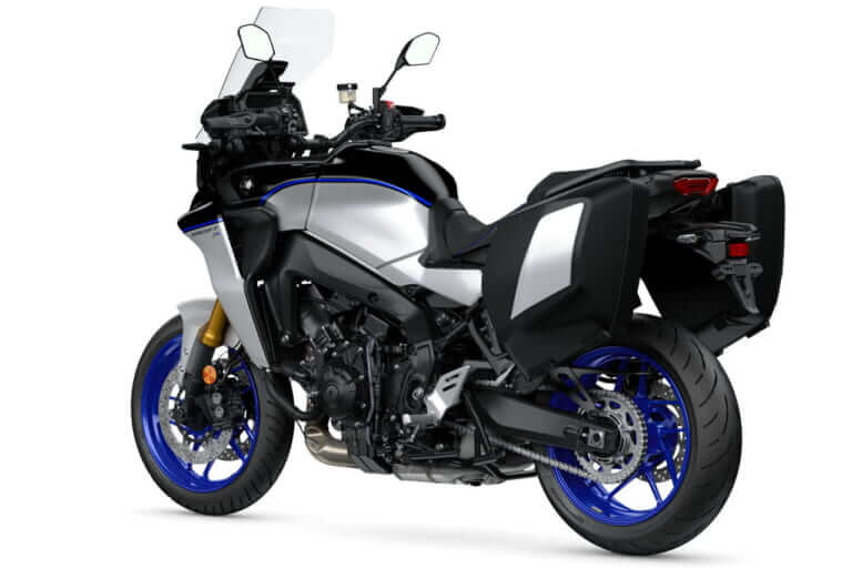 ヤマハ|トレーサー9 GT+|欧州仕様|2023年モデル|ヤマハ新型「トレーサー9GT+」登場! レーダー連動ブレーキ制御って?! 前車追従クルコン、7インチメーターも新装備【欧州】
