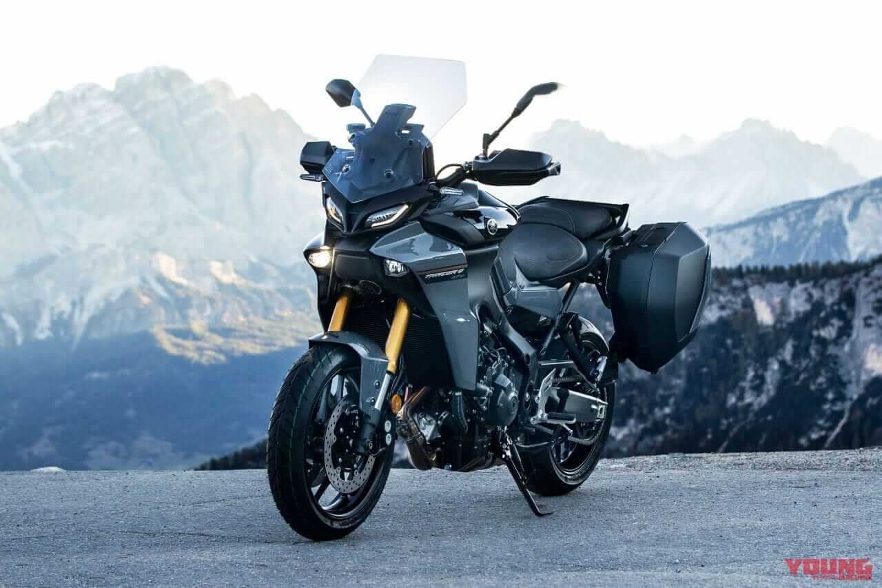 ヤマハ新型「トレーサー9GT+」登場! レーダー連動ブレーキ制御って?! 前車追従クルコン、7インチメーターも新装備【欧州】