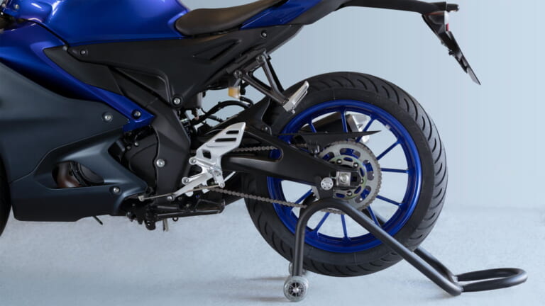 ヤマハ|R125|YZF-R125|欧州仕様|2023年モデル|ヤマハ新型「R125(YZF-R125)」登場! R7顔でトラコン、スマホ連動カラーメーターを装備【欧州】