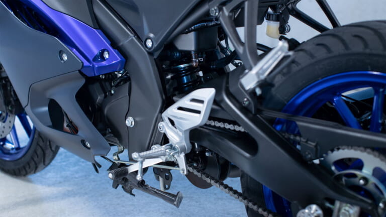 ヤマハ|R125|YZF-R125|欧州仕様|2023年モデル|ヤマハ新型「R125(YZF-R125)」登場! R7顔でトラコン、スマホ連動カラーメーターを装備【欧州】