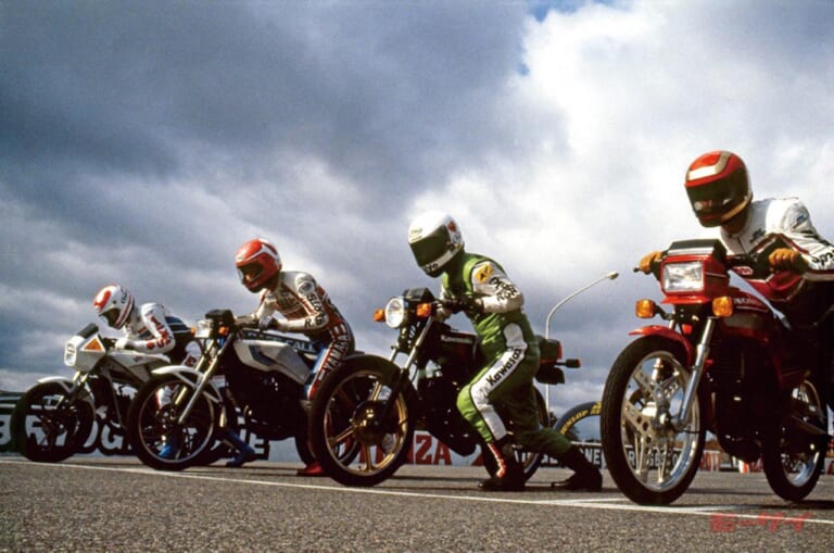 「HY戦争」「ゼロハン」「ドラヘル」昭和生まれライダーが懐かしさに涙するバイク用語と習慣は今？（10ページ目）