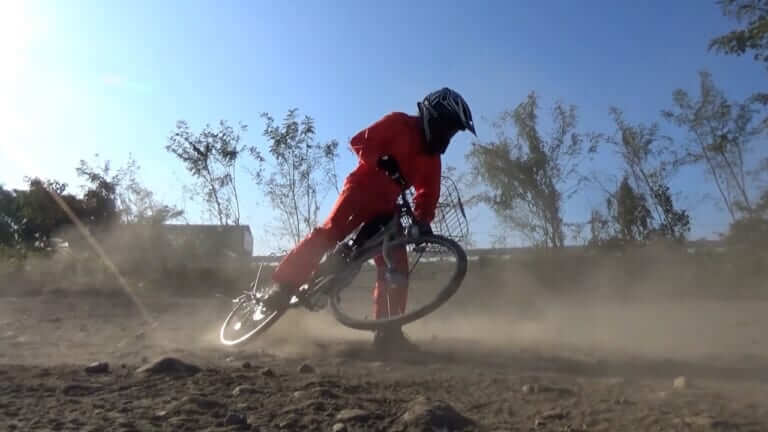 自作モペット製作記 #9|【最終回】改造ママチャリ、中国製エンジンを積んで大疾走! クローズドコースにて走行試験〈自作モペット製作記 #9〉