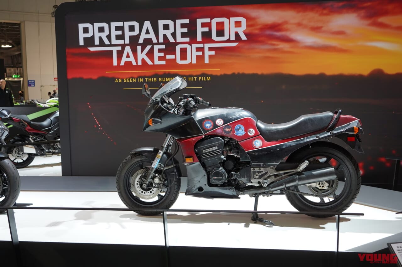 GPz900R|トップガン|EICMA2022|まさかのGPz900R復活!? EICMAで展示のトップガン仕様に「離陸に備えよ」の超意味深メッセージ!!