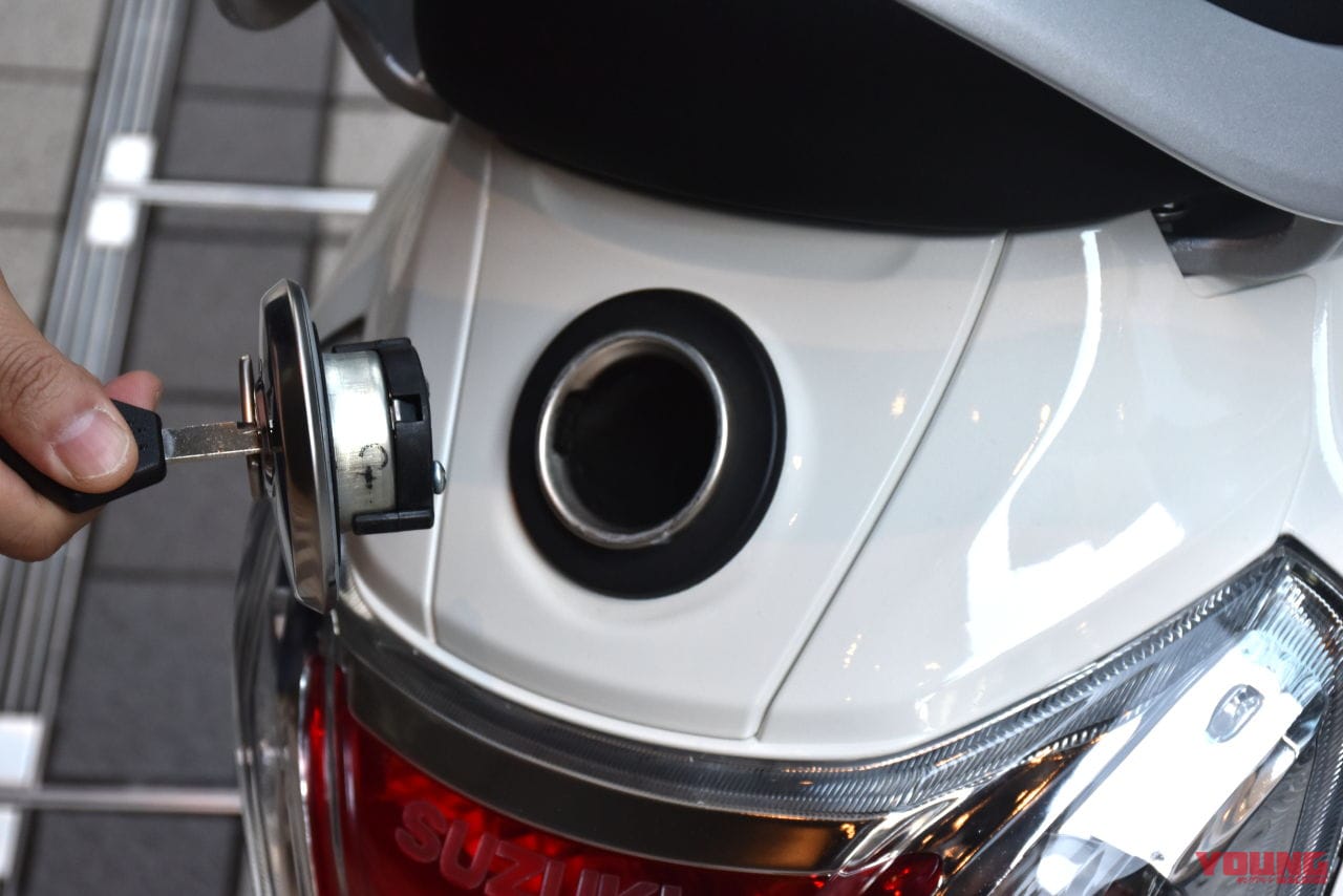 |スズキの新型車「アドレス125」「アヴェニス125」足着きインプレ! 実用性と快適性に自信アリ?