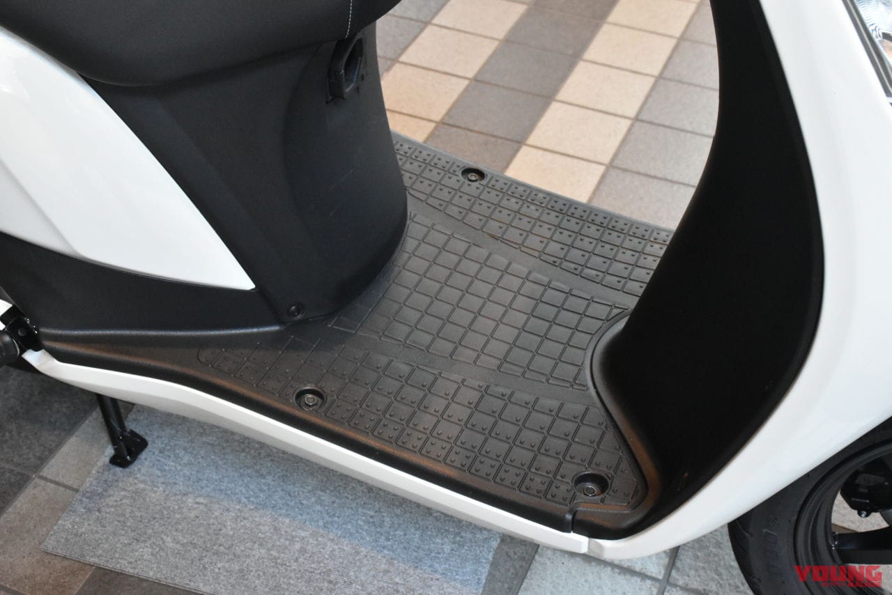 |スズキの新型車「アドレス125」「アヴェニス125」足着きインプレ! 実用性と快適性に自信アリ?