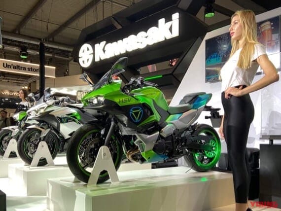 |やっぱりカワサキ無双! EVを2023年、ハイブリッドを2024年に発売しつつ…30機種ものガソリン車を投入する!?