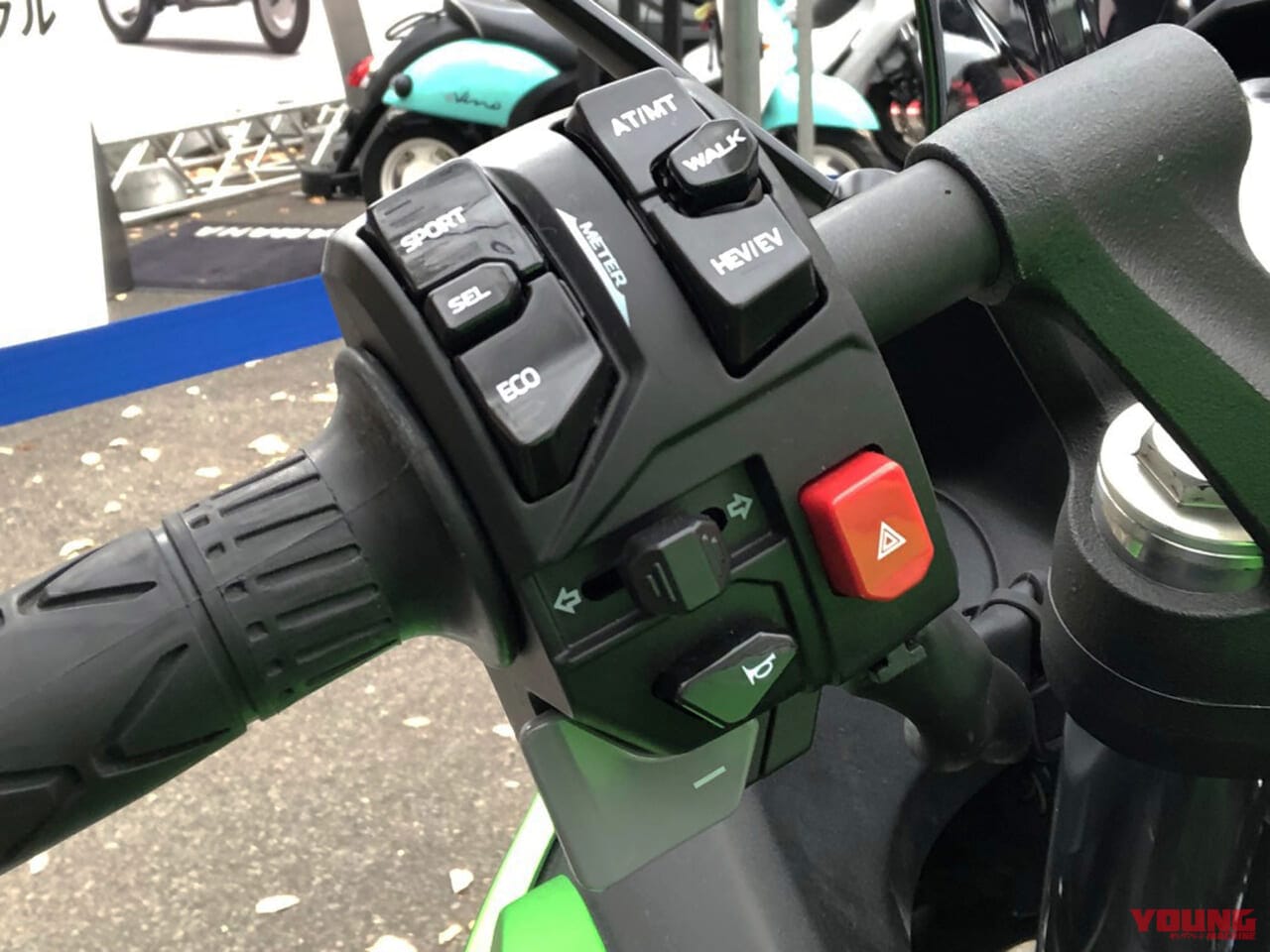 |“電動化”でバイクの取り回しが劇的ラクラク化!? 開発者直撃で見えた、カワサキEV&ハイブリッドの秘密とは?