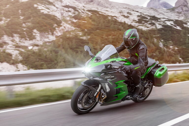カワサキ|ニンジャH2 SX SE|欧州仕様|2023年モデル|オートハイビーム採用! カワサキ「ニンジャH2 SX/SE」の2023年モデルが欧州に登場
