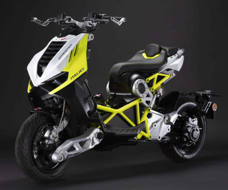 イタルジェット|ドラッグスター#01エレクトリック|異形のスクーター、超級続編!! イタルジェット「ドラッグスター500GP」「ドラッグスター#e01エレクトリック」がEICMAに登場