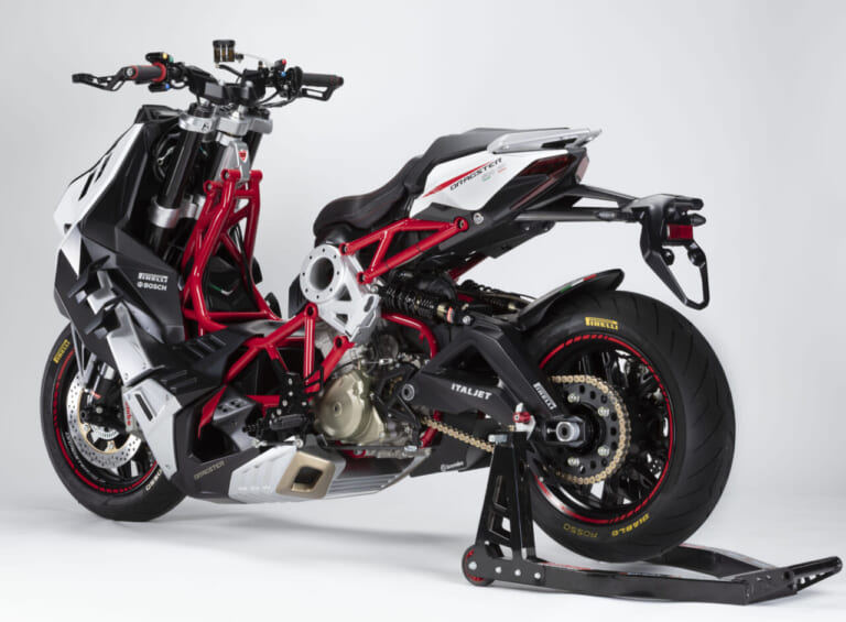 イタルジェット|ドラッグスター500GPコンセプト|異形のスクーター、超級続編!! イタルジェット「ドラッグスター500GP」「ドラッグスター#e01エレクトリック」がEICMAに登場