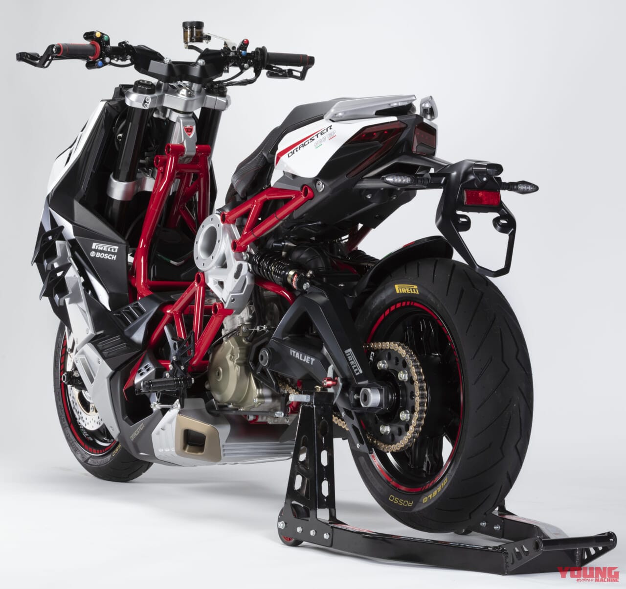 イタルジェット|ドラッグスター500GPコンセプト|異形のスクーター、超級続編!! イタルジェット「ドラッグスター500GP」「ドラッグスター#e01エレクトリック」がEICMAに登場