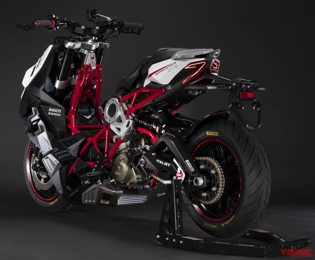 イタルジェット|ドラッグスター500GPコンセプト|異形のスクーター、超級続編!! イタルジェット「ドラッグスター500GP」「ドラッグスター#e01エレクトリック」がEICMAに登場