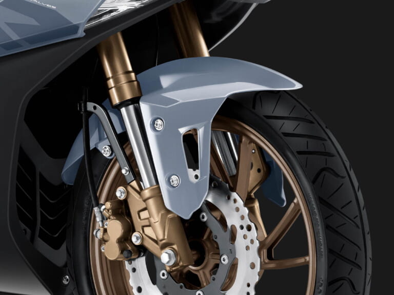 GPX|デーモンGR200R ダコルサ2|2023年モデル|53万9000円のシングルスーパースポーツ!! GPX「デーモンGR200R ダコルサ2」発売!