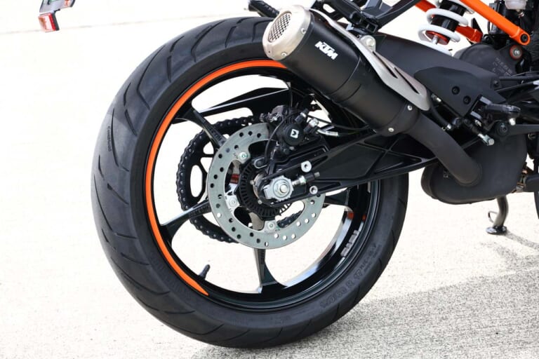 KTM RC390|ブレーキ|KTM 新型RC390 ディテール解説【400ccクラス随一のポテンシャル!】