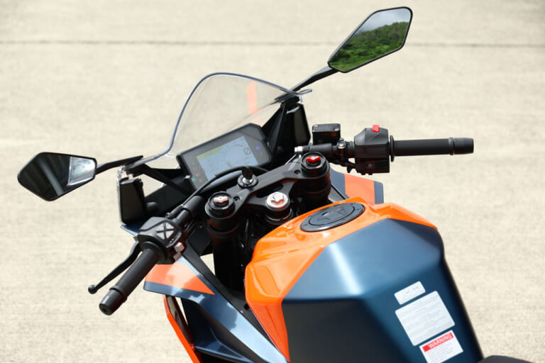 KTM RC390|メーター|KTM 新型RC390 ディテール解説【400ccクラス随一のポテンシャル!】