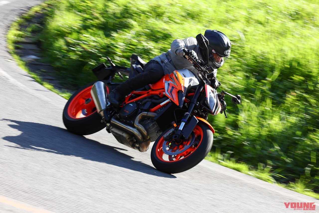 KTM 1290スーパーデュークシリーズ3機種を乗り比べ! 試乗ショートインプレッション〈Rエヴォ/GT/R〉