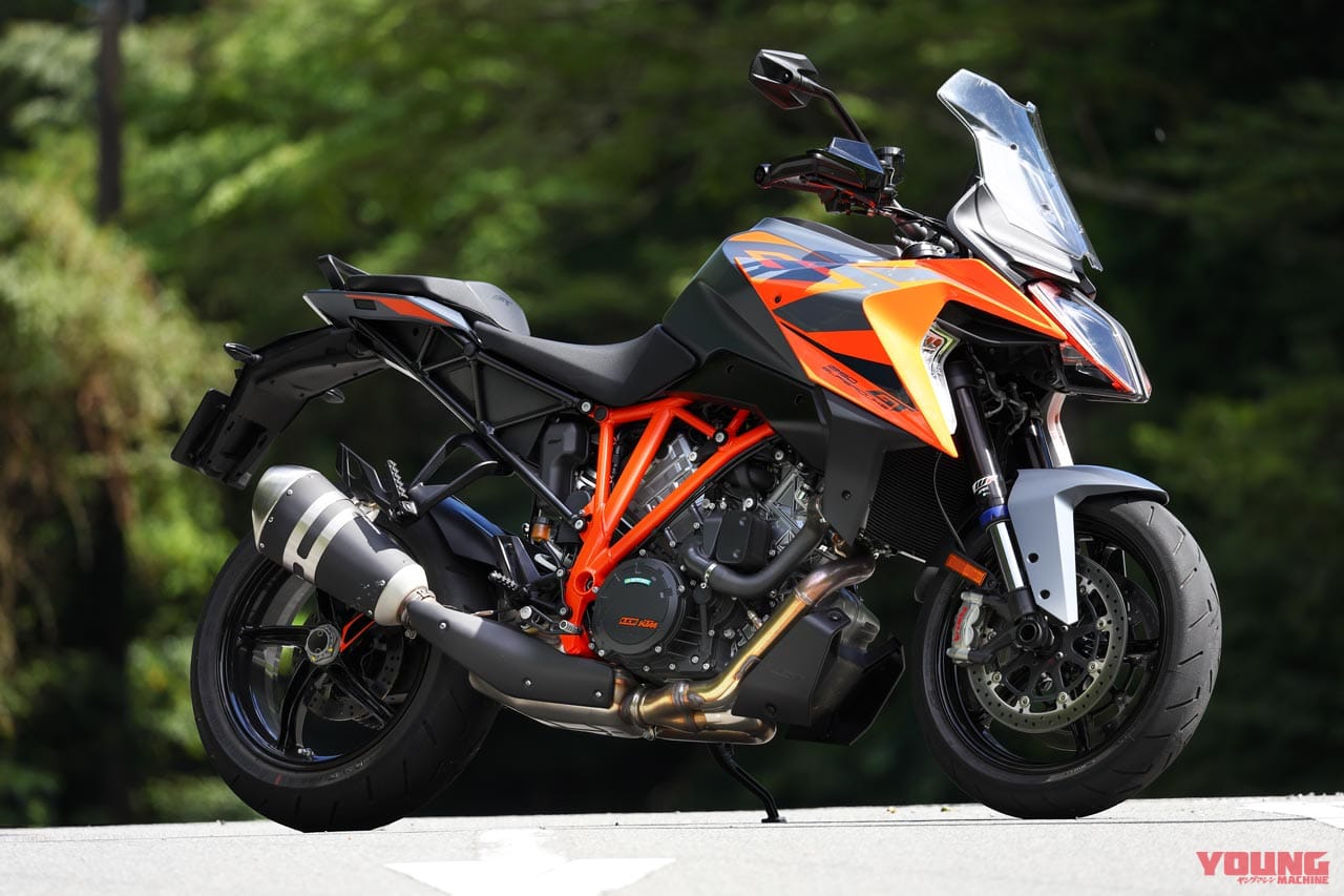 KTM 1290スーパーデュークGT|KTM 1290スーパーデュークシリーズ3機種を乗り比べ! 試乗ショートインプレッション〈Rエヴォ/GT/R〉