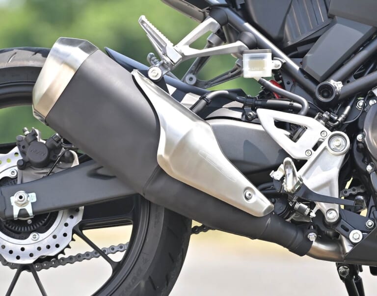ホンダ CB250R|サイレンサー|ホンダ 新型CB250R 車両ディテール解説【各所をブラッシュアップ&排ガス規制対応】