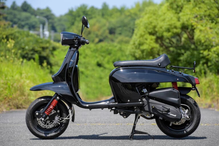 スコマディ テクニカ125|スコマディ テクニカ125 試乗インプレッション【見た目も走りもクラシカルな英国スクーター】