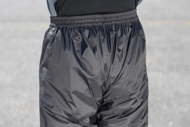 ヤマハ YAR30 サイバーテックスIIダブルガードレインスーツ|人気レインスーツ進化! 待望の緑も登場 【ヤマハ YAR30 サイバーテックスII ダブルガードレインスーツ】試用インプレッション