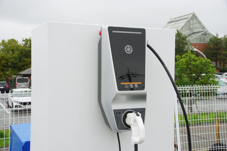 ヤマハ E01|ヤマハの本格EV!「E01」試乗インプレッション【航続距離104 kmの実験バイク!】