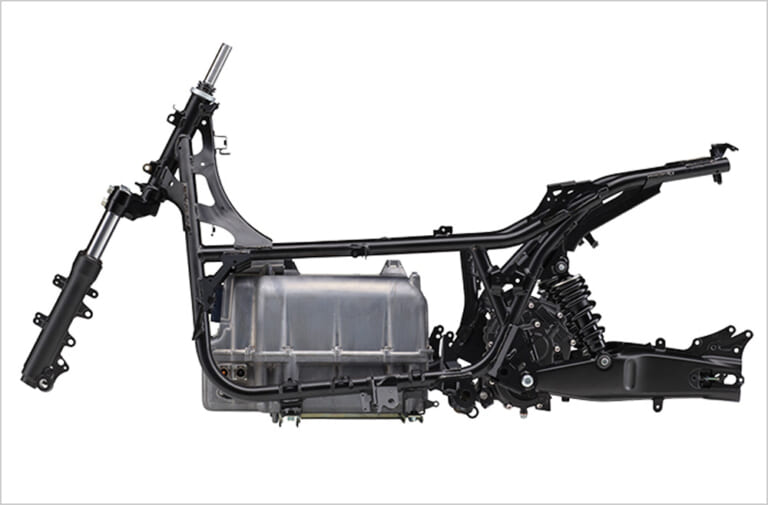 ヤマハ E01|ヤマハの本格EV!「E01」試乗インプレッション【航続距離104 kmの実験バイク!】