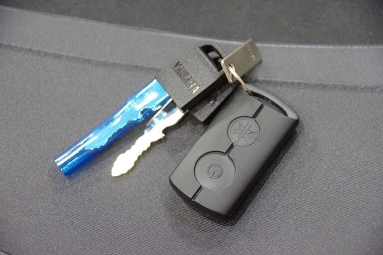 ヤマハ E01|ヤマハの本格EV!「E01」試乗インプレッション【航続距離104 kmの実験バイク!】