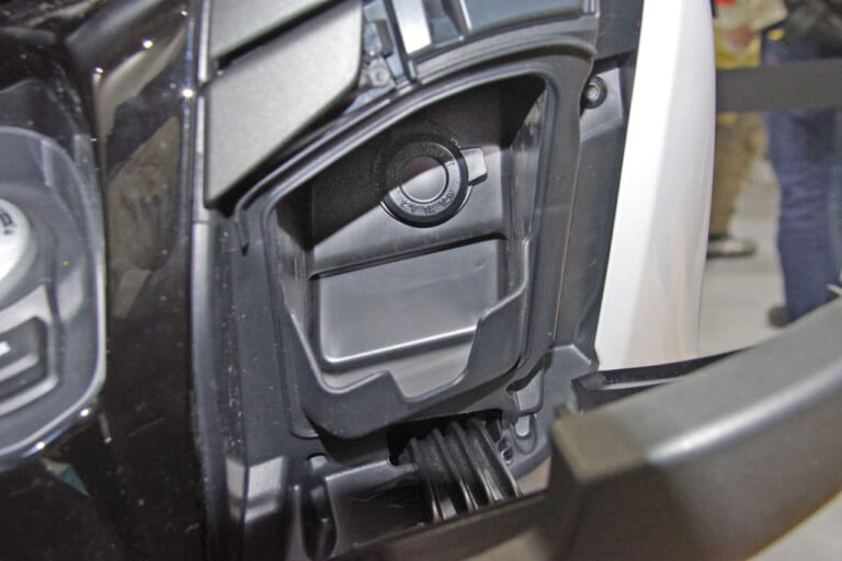 ヤマハ E01|ヤマハの本格EV!「E01」試乗インプレッション【航続距離104 kmの実験バイク!】